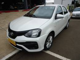 TOYOTA - ETIOS 1.5 X PLUS 16V FLEX 4P AUTOMÁTICO - 2018/2019 - Branca - R$ 64.923,00