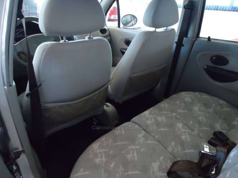 CHERY - QQ 1.0 MPFI ACT 12V GASOLINA 4P MANUAL - 2012/2012 - Prata - R$ 16.800,00
