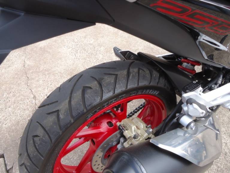 HONDA - CB 250F TWISTER CBS - 2021/2021 - Vermelha - R$ 21.923,00