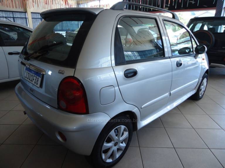 CHERY - QQ 1.0 MPFI ACT 12V GASOLINA 4P MANUAL - 2012/2012 - Prata - R$ 16.800,00