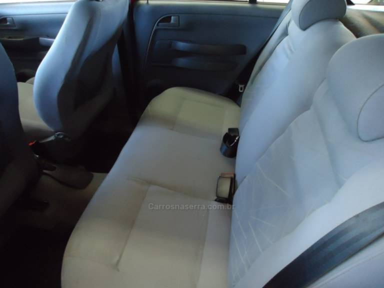 VOLKSWAGEN - SPACEFOX 1.6 MSI TRENDLINE 8V FLEX 4P MANUAL - 2010/2010 - Vermelha - R$ 35.823,00