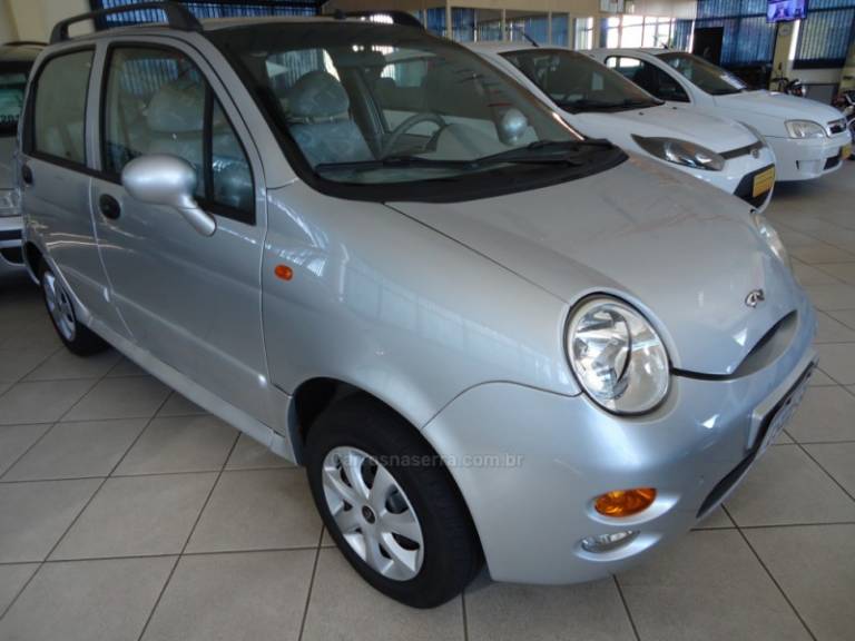 CHERY - QQ 1.0 MPFI ACT 12V GASOLINA 4P MANUAL - 2012/2012 - Prata - R$ 16.800,00