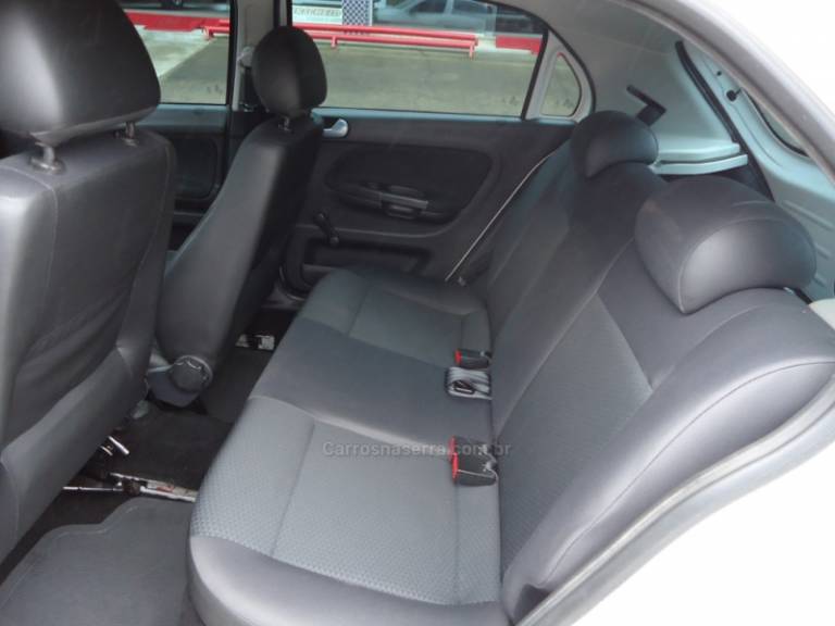 VOLKSWAGEN - GOL 1.0 TEC 8V FLEX 4P MANUAL - 2018/2018 - Branca - R$ 45.823,00
