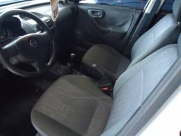 CHEVROLET - CORSA 1.0 MPFI MAXX 8V FLEX 4P MANUAL - 2009/2009 - Branca - R$ 27.823,00
