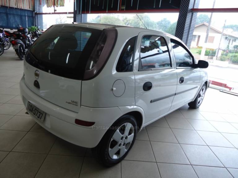 CHEVROLET - CORSA 1.0 MPFI MAXX 8V FLEX 4P MANUAL - 2009/2009 - Branca - R$ 27.823,00