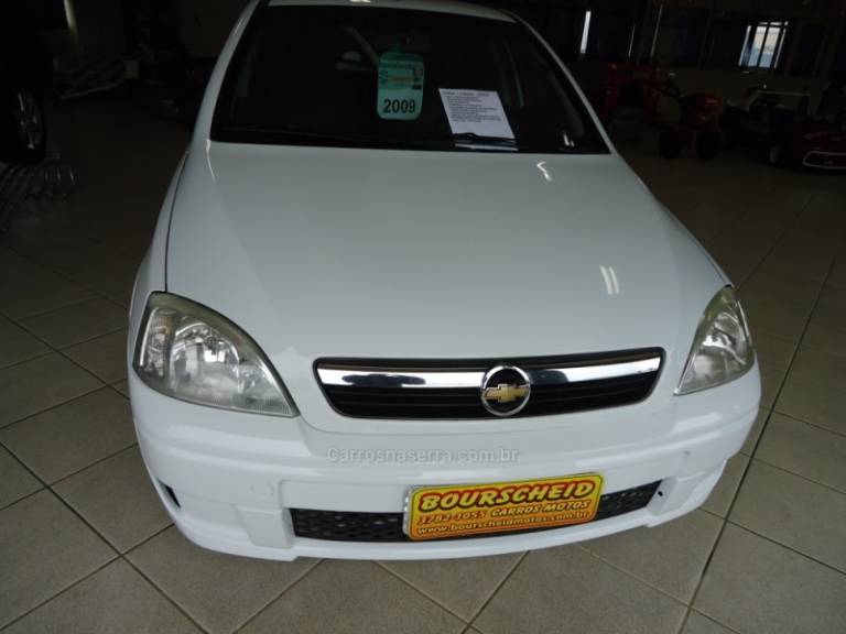 CHEVROLET - CORSA 1.0 MPFI MAXX 8V FLEX 4P MANUAL - 2009/2009 - Branca - R$ 27.823,00